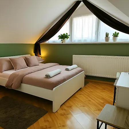 Zoeld Sziget Ueduelohaz