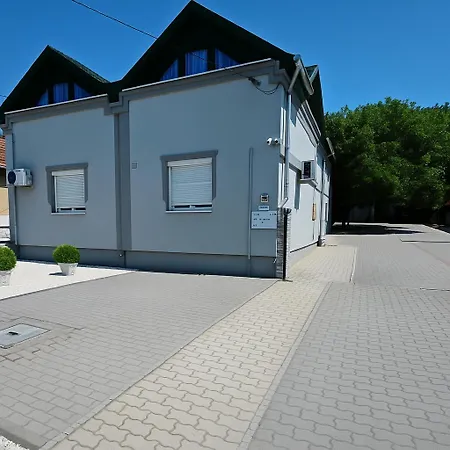 Zoeld Sziget Ueduelohaz Bed & Breakfast